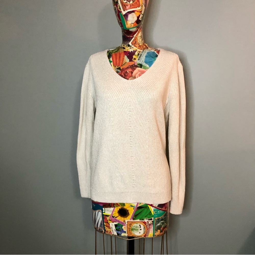 Chaps Gold and White Sweater Size Medium